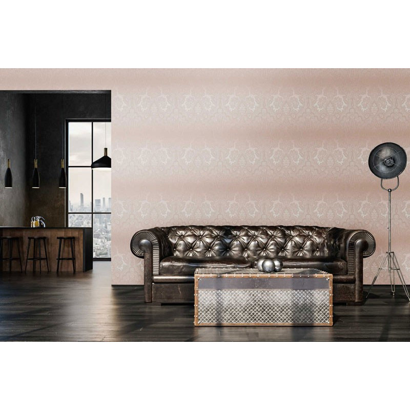 tapet-stil-baroc-roz-cu-irizatii-metalice-ambient